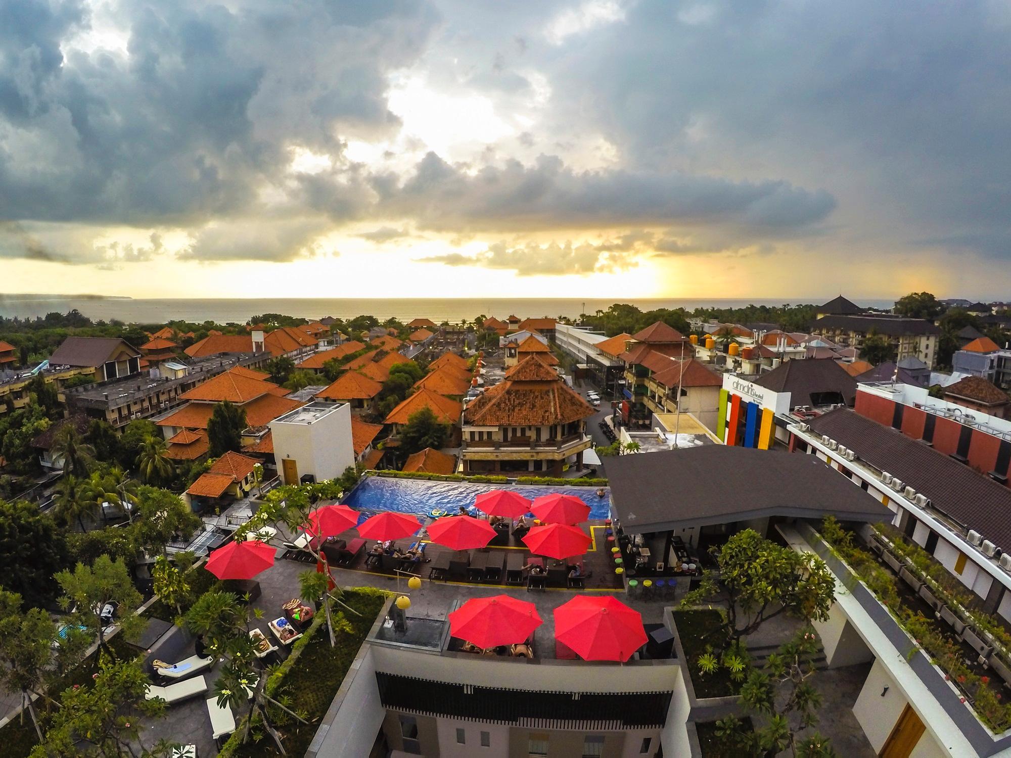 Sevn Legian Hotel Exterior foto